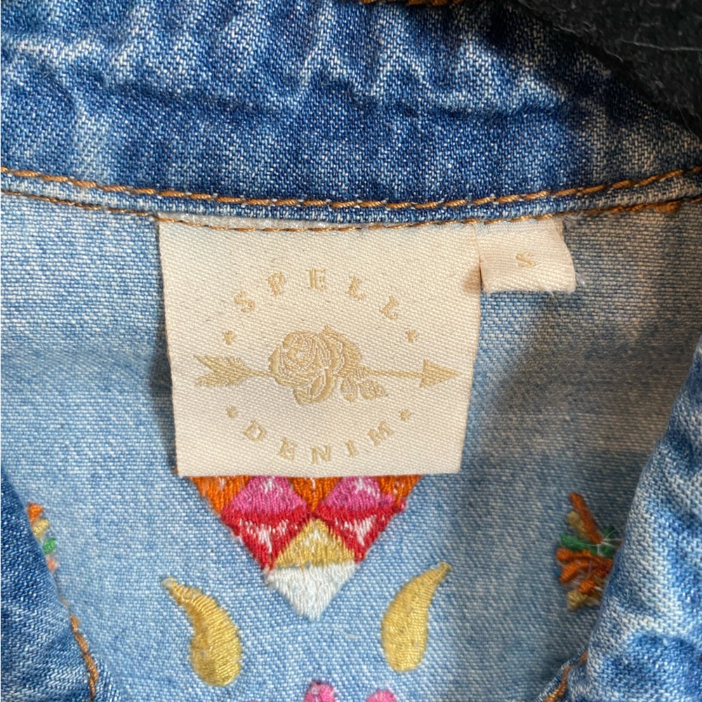 Spell & the Gypsy Love Child Wanderlust Button Front Denim Shirt jacket Small - Picture 4 of 7